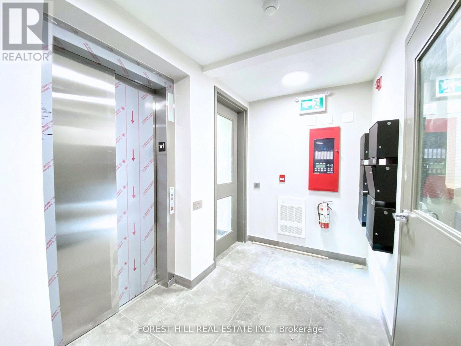 3 - 3429 Yonge Street, Toronto, Ontario  M4N 2N1 - Photo 5 - C13560734