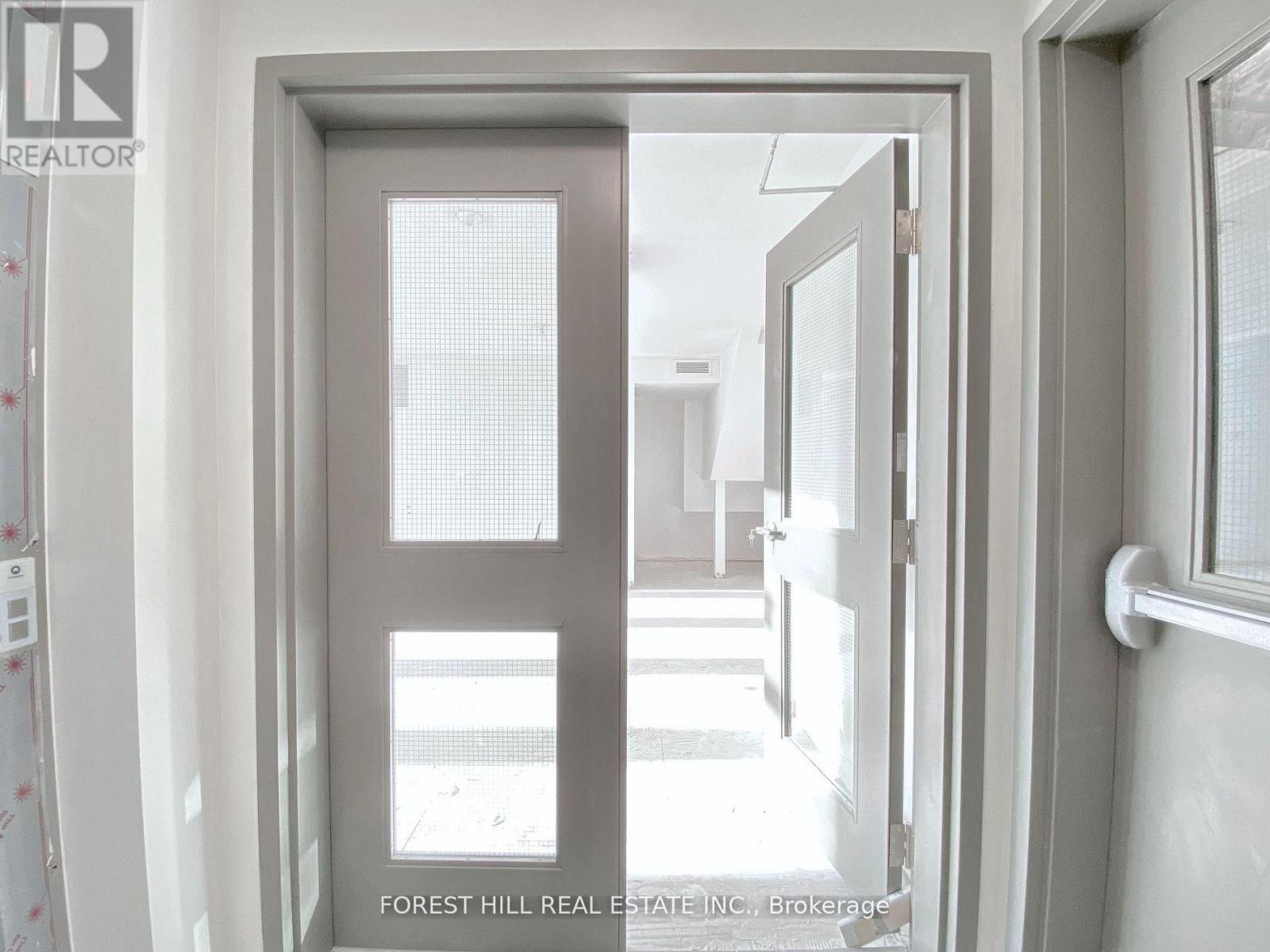 3 - 3429 Yonge Street, Toronto, Ontario  M4N 2N1 - Photo 8 - C13560734