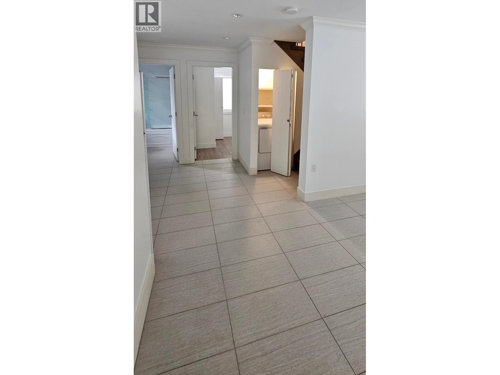 33xx  Price Street, Vancouver, British Columbia  V5R 5P8 - Photo 11 - R3145993