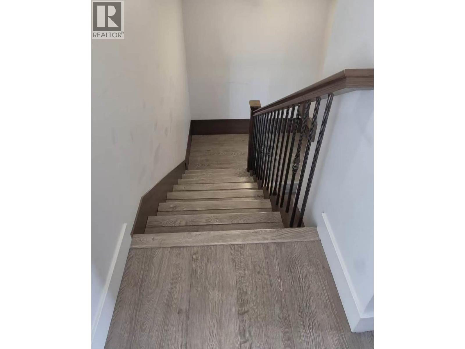 33xx  Price Street, Vancouver, British Columbia  V5R 5P8 - Photo 5 - R3145993