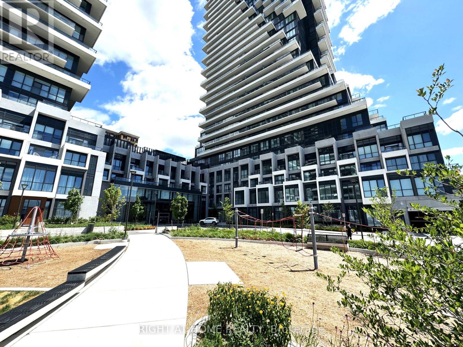 4304 - 30 INN ON THE PARK DRIVE, Toronto (Banbury-Don Mills)