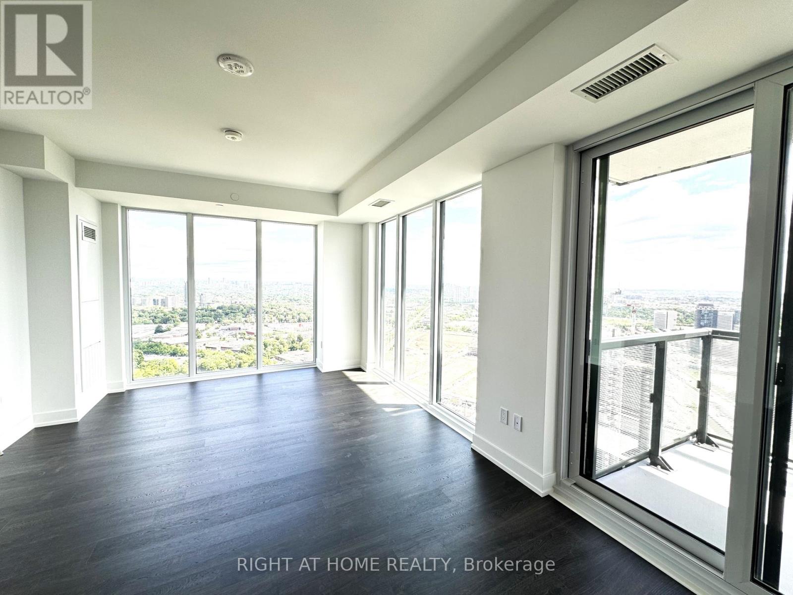 4304 - 30 Inn On The Park Drive, Toronto, Ontario  M3C 0P8 - Photo 8 - C13561646