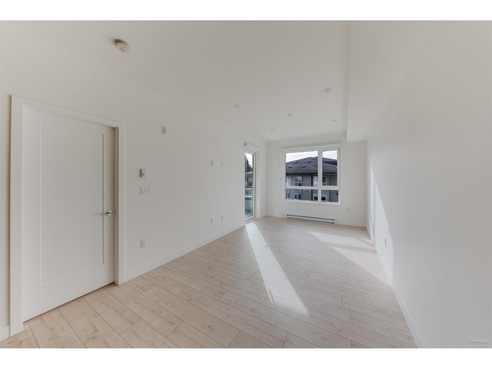 317 13777 75a Avenue, Surrey, British Columbia  V3W 3W4 - Photo 4 - R3144953