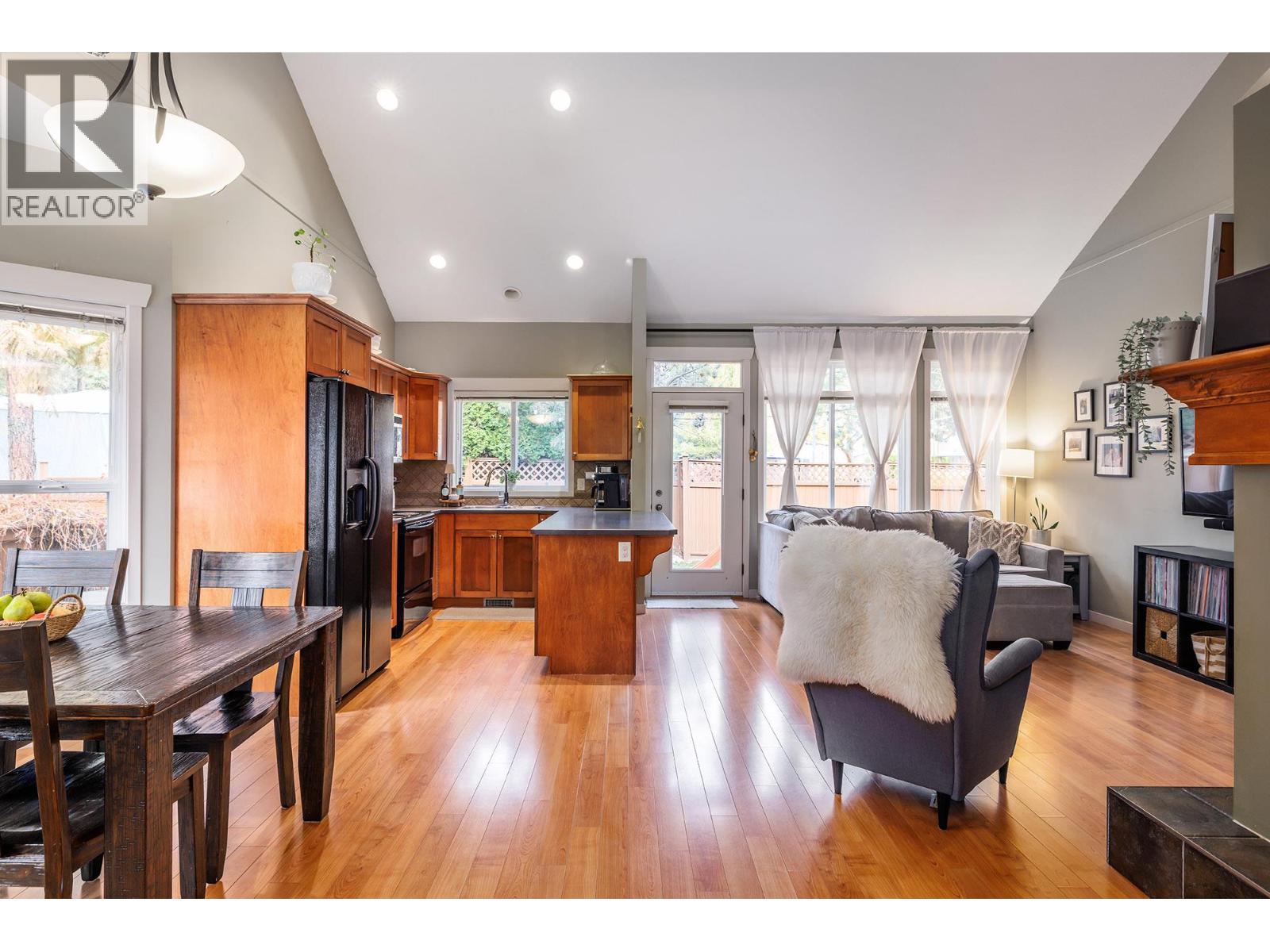 1450 Rose Meadow Drive Unit# 10, West Kelowna