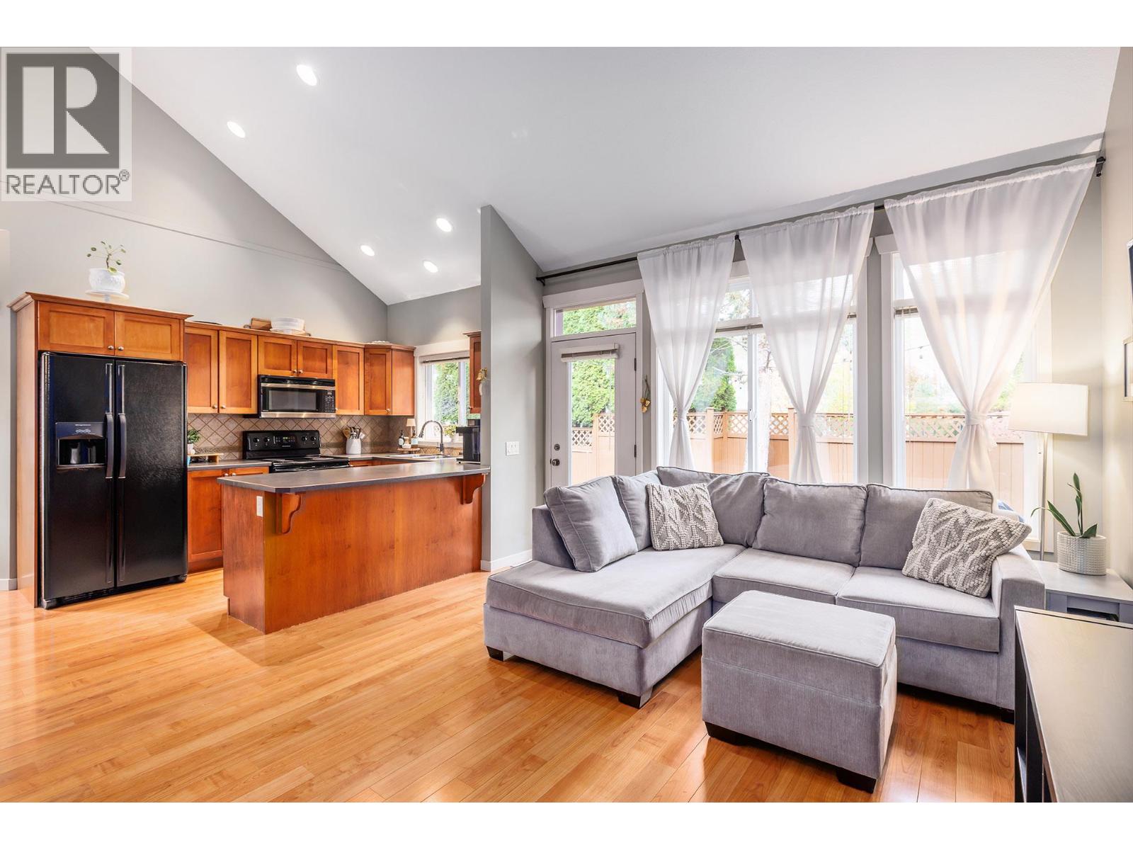 1450 Rose Meadow Drive Unit# 10 West Kelowna Photo 3 1450 Rose Meadow Drive Unit# 10 West Kelowna Photo 3