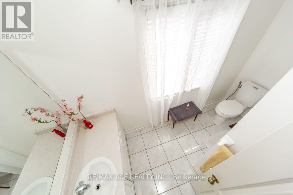 44 Mourning Dove Crescent, Toronto, Ontario  M1B 6A8 - Photo 14 - E13561880