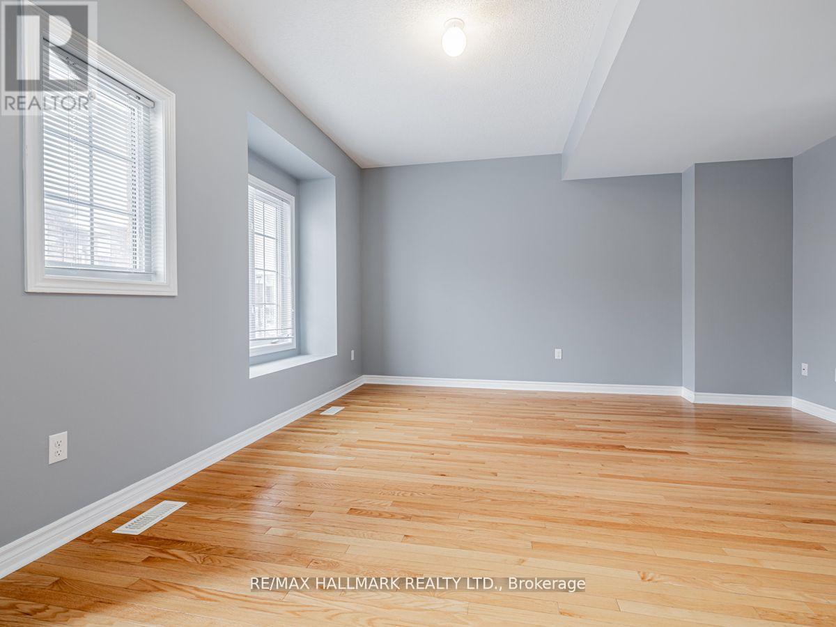 10 - 15 Old Colony Road, Richmond Hill, Ontario  L4E 4L5 - Photo 3 - N13561840