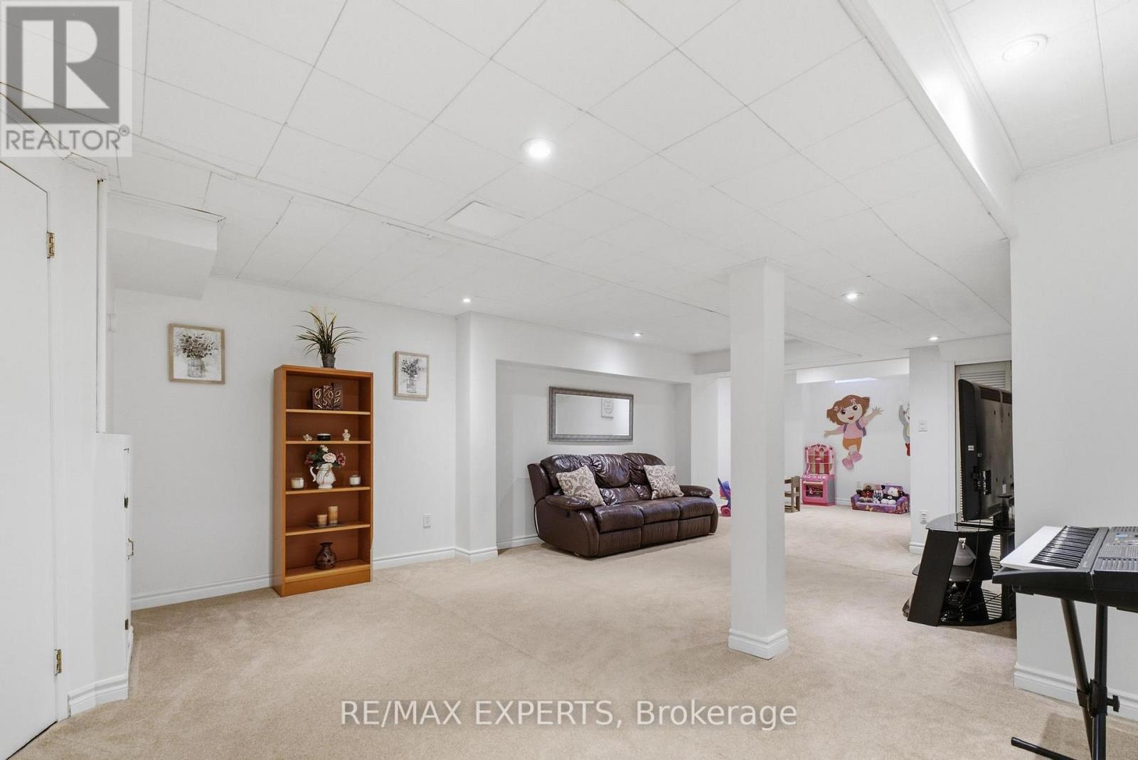 16 Piazza Crescent, Vaughan, Ontario  L4H 2C8 - Photo 28 - N13561854