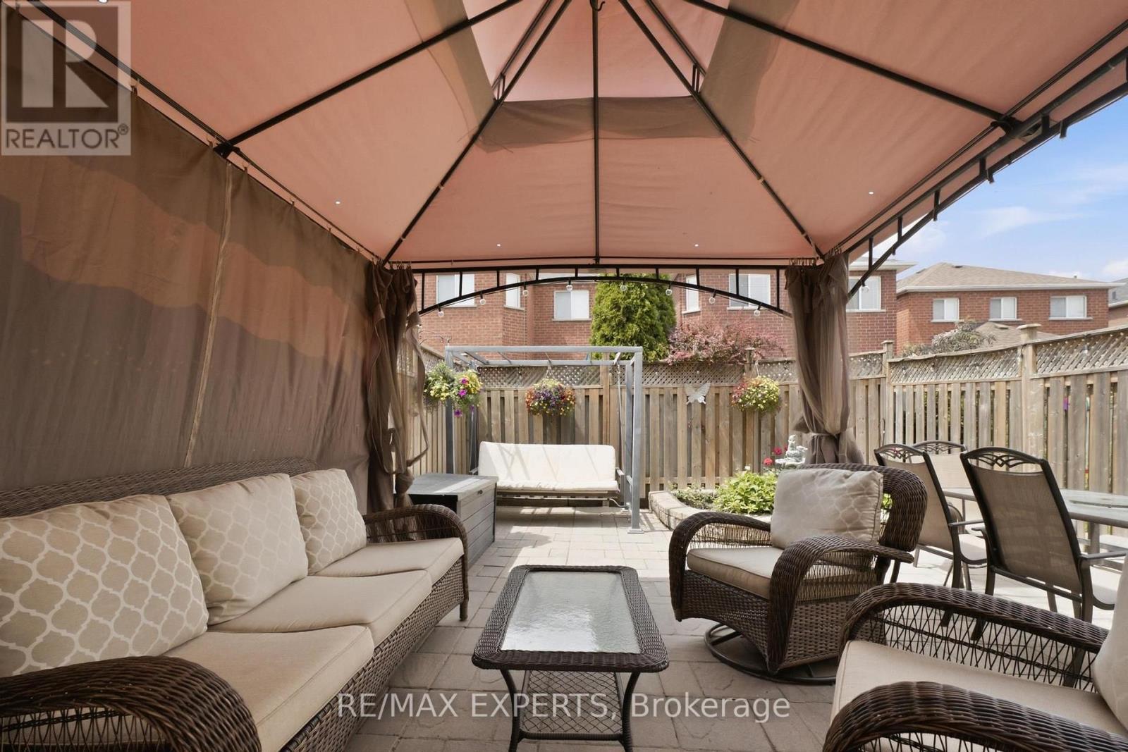 16 Piazza Crescent, Vaughan, Ontario  L4H 2C8 - Photo 36 - N13561854