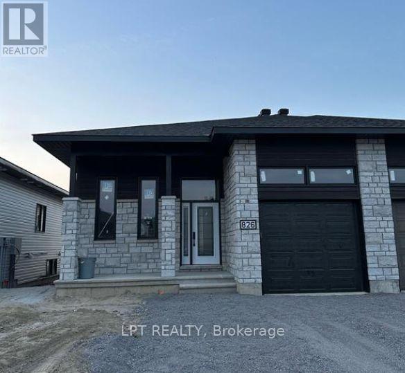 826 NAMUR STREET, Russell, Ontario