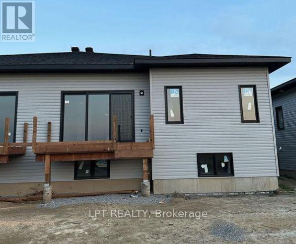 826 Namur Street, Russell, Ontario  K0A 2M0 - Photo 2 - X13561868