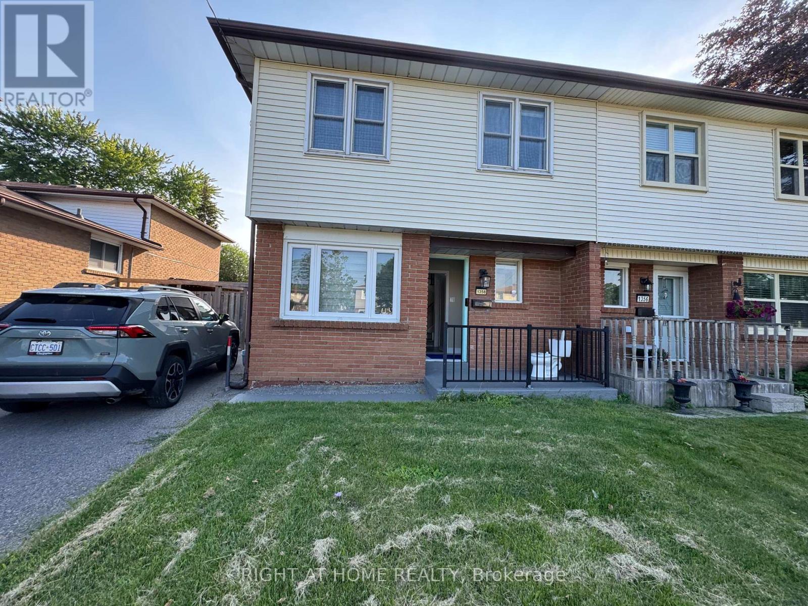 1358 Tremblay Street, Oshawa, Ontario  L1J 3X5 - Photo 2 - E13558162