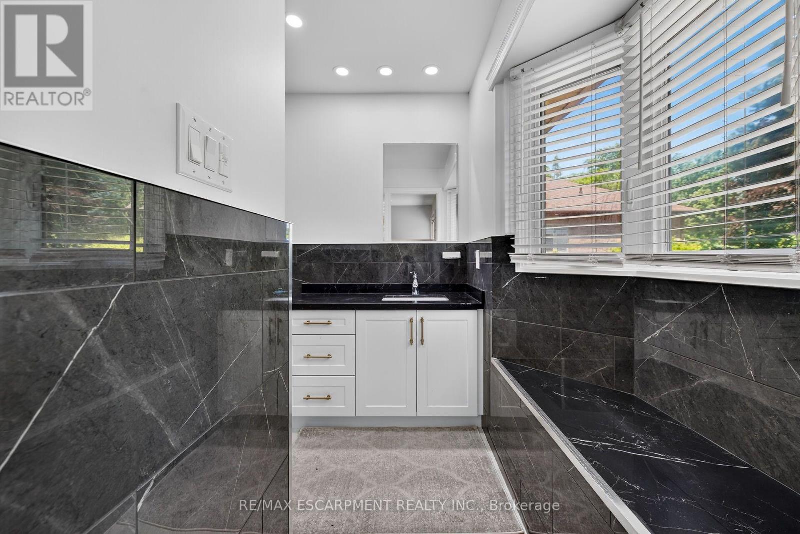 129 Aldercrest Avenue, Hamilton, Ontario  L9B 1L3 - Photo 27 - X13561640