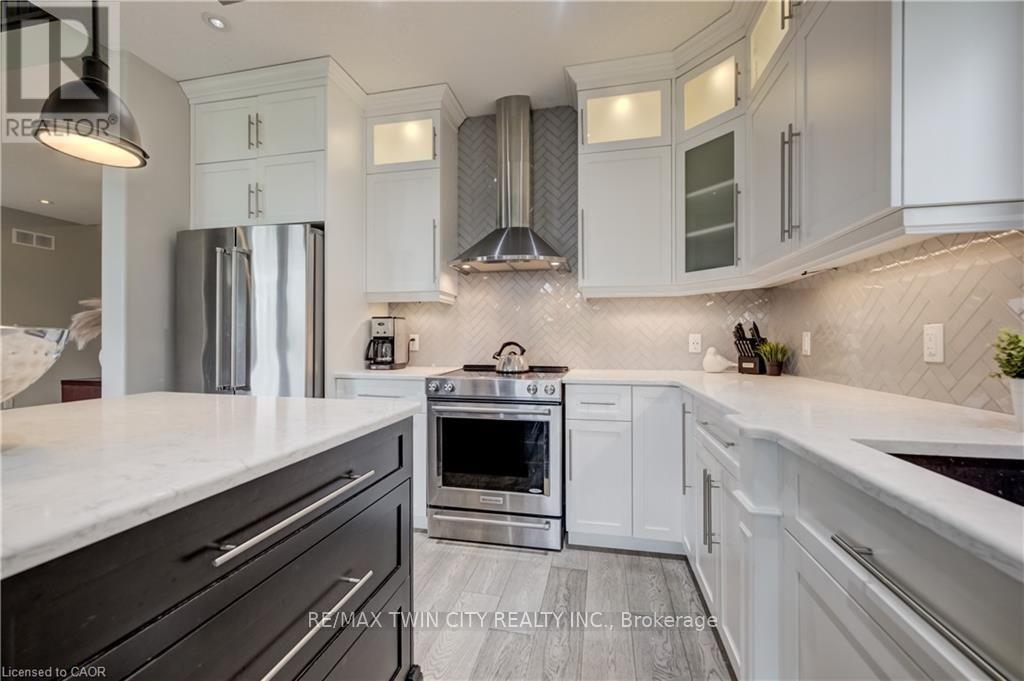 248 Evens Pond Crescent, Kitchener, Ontario  N2R 0B7 - Photo 17 - X13561790