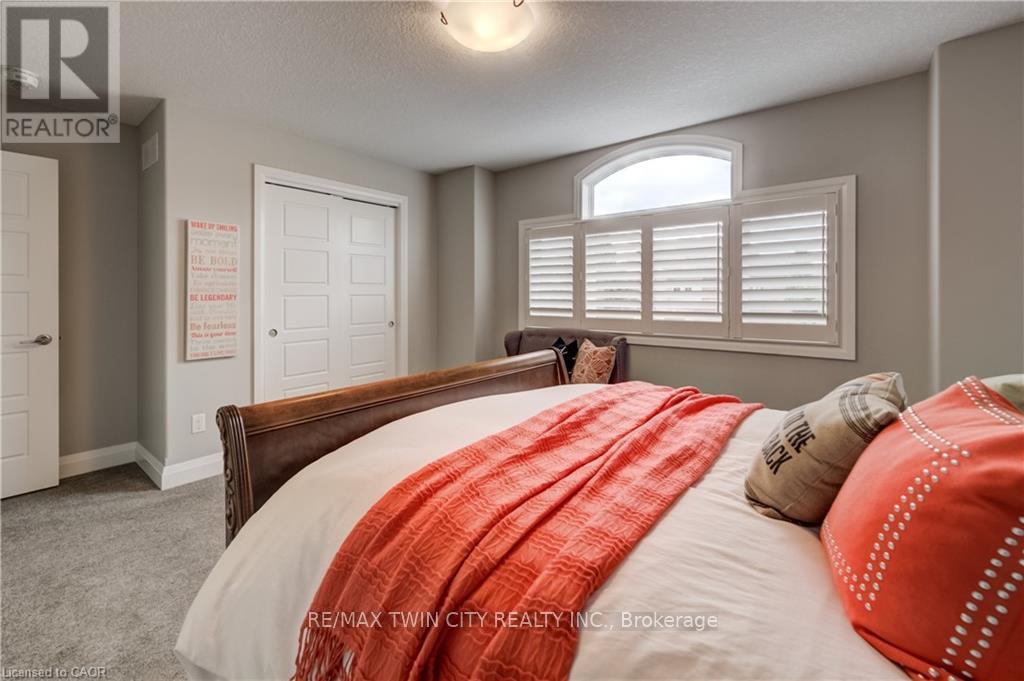 248 Evens Pond Crescent, Kitchener, Ontario  N2R 0B7 - Photo 34 - X13561790