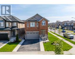 3 NARBONNE CRESCENT, Hamilton, Ontario