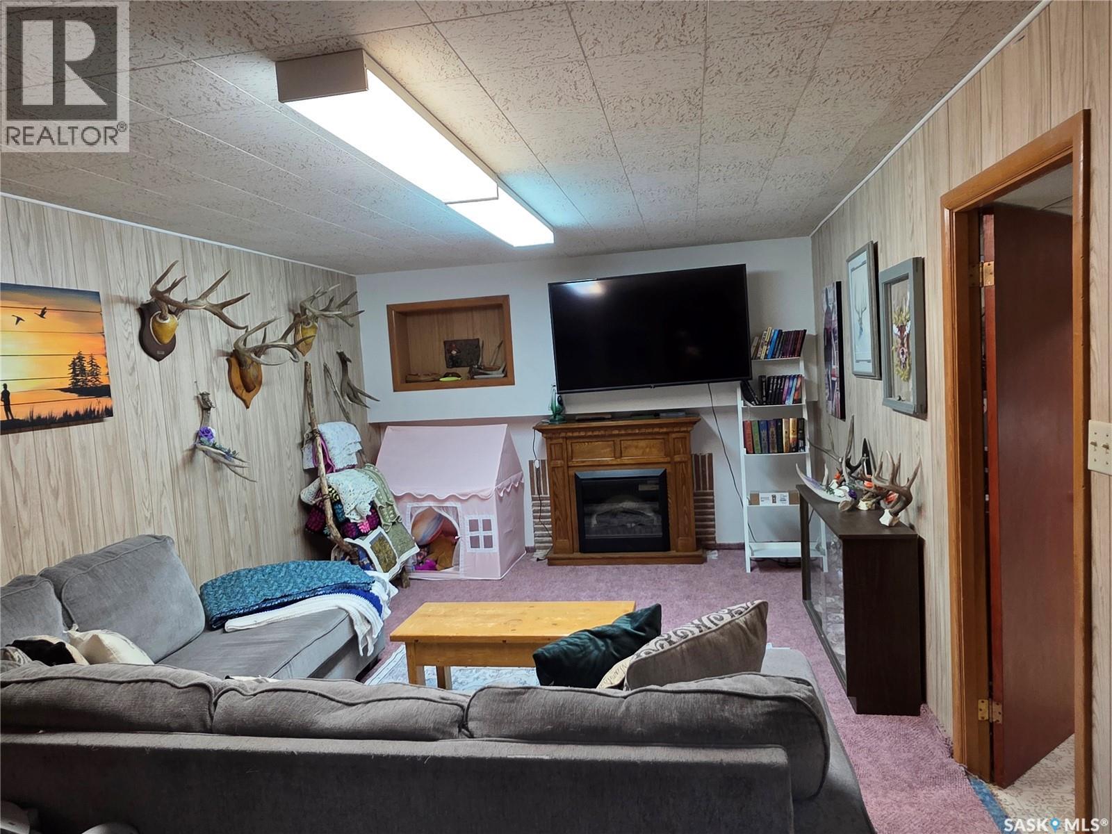 303 13th Avenue Ne, Swift Current, Saskatchewan  S9H 2V9 - Photo 14 - SK042486