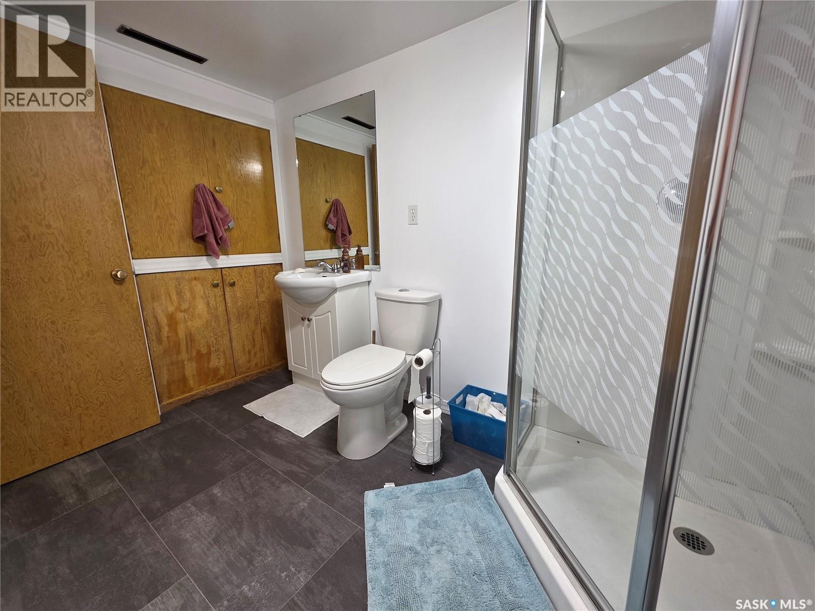 303 13th Avenue Ne, Swift Current, Saskatchewan  S9H 2V9 - Photo 19 - SK042486