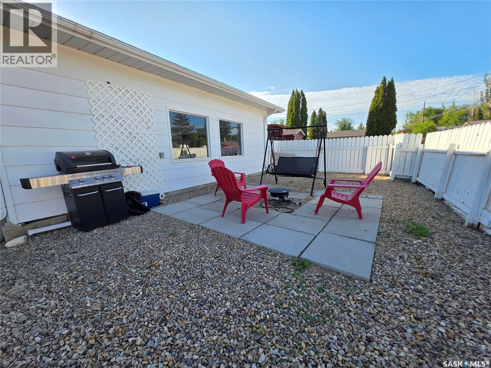 303 13th Avenue Ne, Swift Current, Saskatchewan  S9H 2V9 - Photo 23 - SK042486