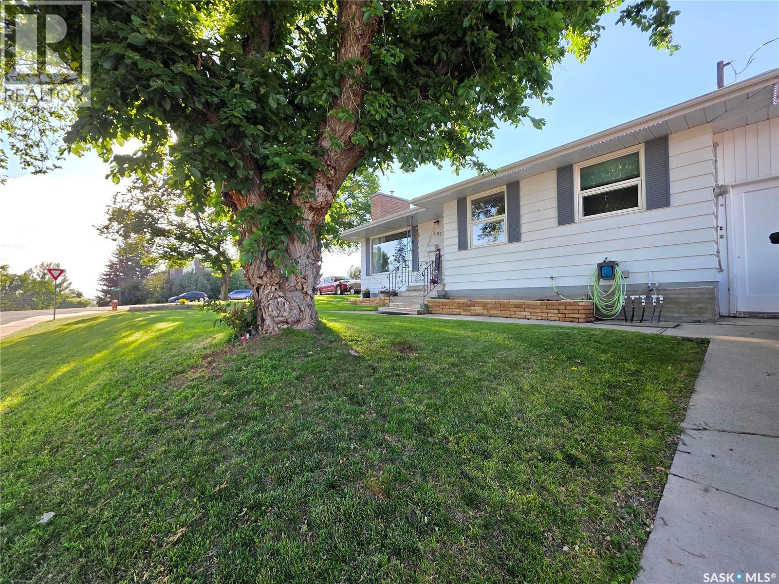 303 13th Avenue Ne, Swift Current, Saskatchewan  S9H 2V9 - Photo 26 - SK042486
