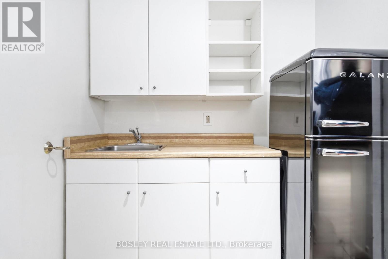 88 Laird Drive, Toronto, Ontario  M4G 3V1 - Photo 14 - C13560098