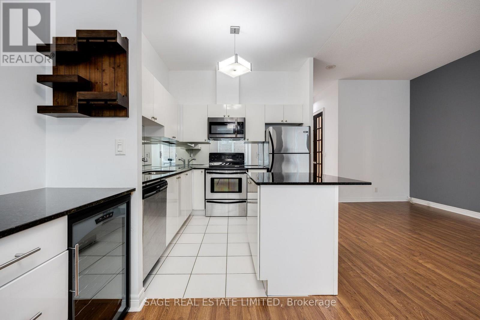 205 - 212 Eglinton Avenue E, Toronto, Ontario  M4P 0A3 - Photo 11 - C13562078