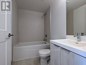 2101 - 8 Widmer Street, Toronto, Ontario  M5V 0W6 - Photo 3 - C13562116