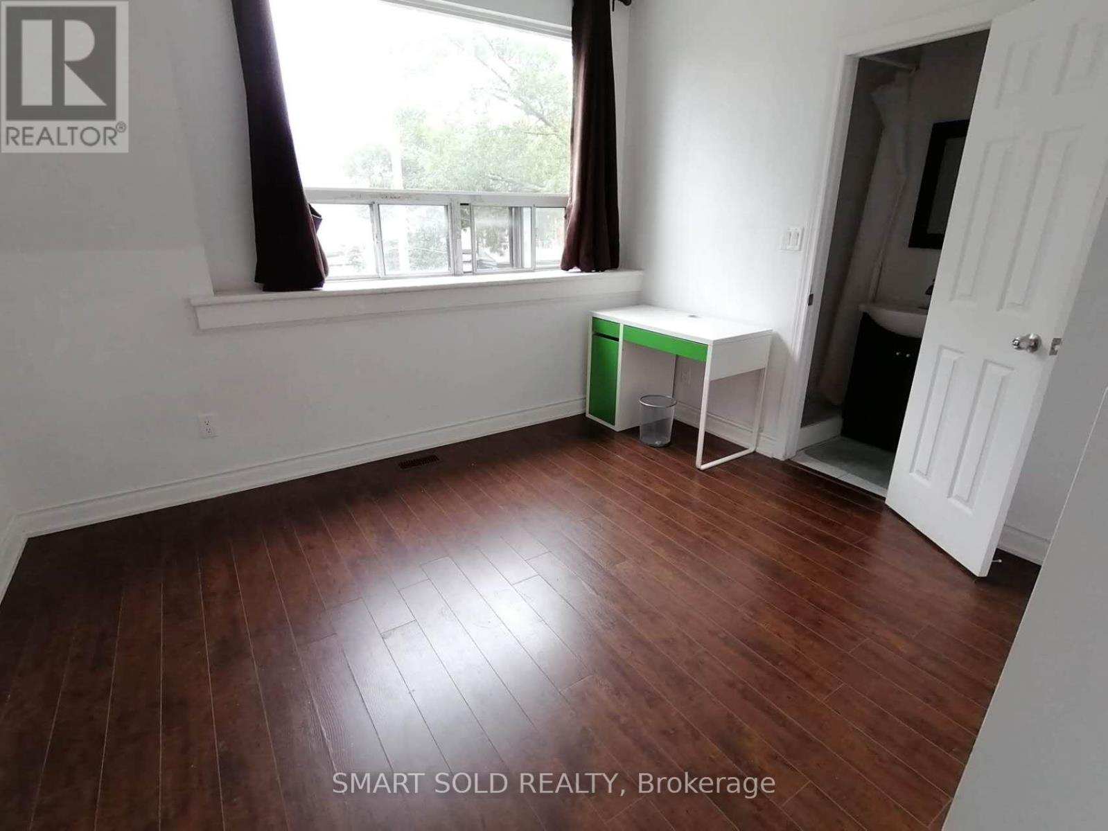 UPPER 66 BELLEVUE AVENUE, Toronto (Kensington-Chinatown)