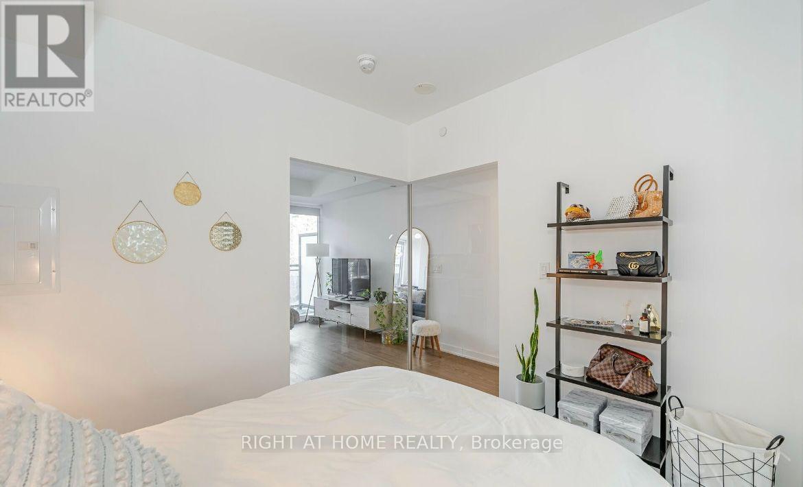 403 - 17 Dundonald Street, Toronto, Ontario  M4Y 0E4 - Photo 15 - C13562132