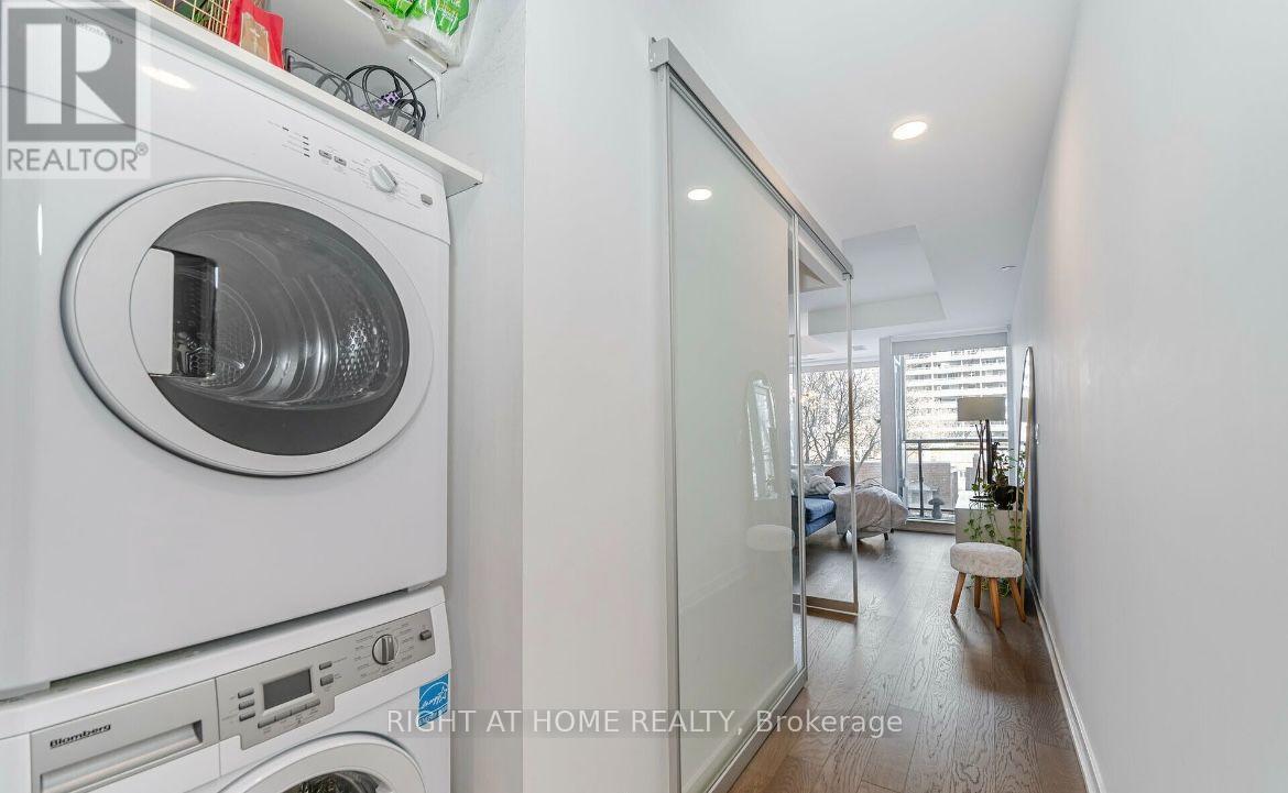 403 - 17 Dundonald Street, Toronto, Ontario  M4Y 0E4 - Photo 21 - C13562132