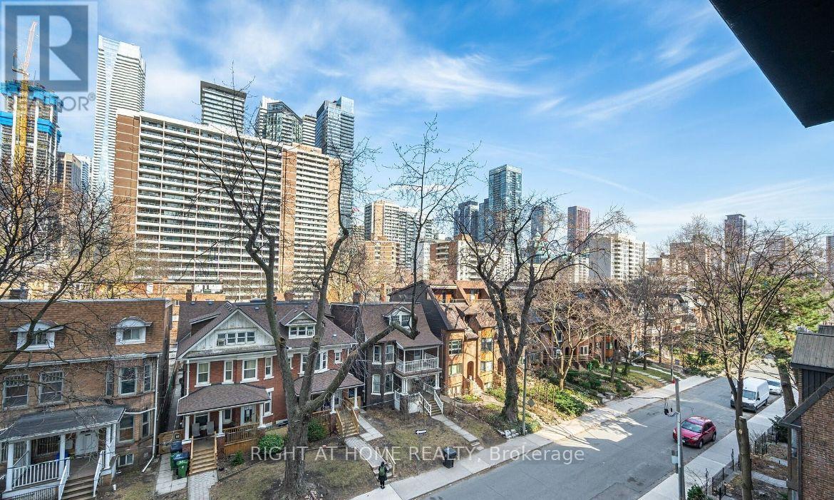 403 - 17 Dundonald Street, Toronto, Ontario  M4Y 0E4 - Photo 3 - C13562132