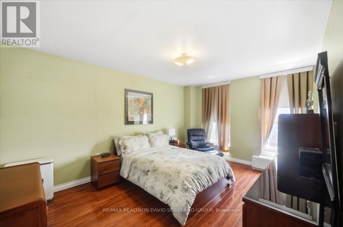 601 - 130 Neptune Drive, Toronto, Ontario  M6A 1X5 - Photo 18 - C13562146