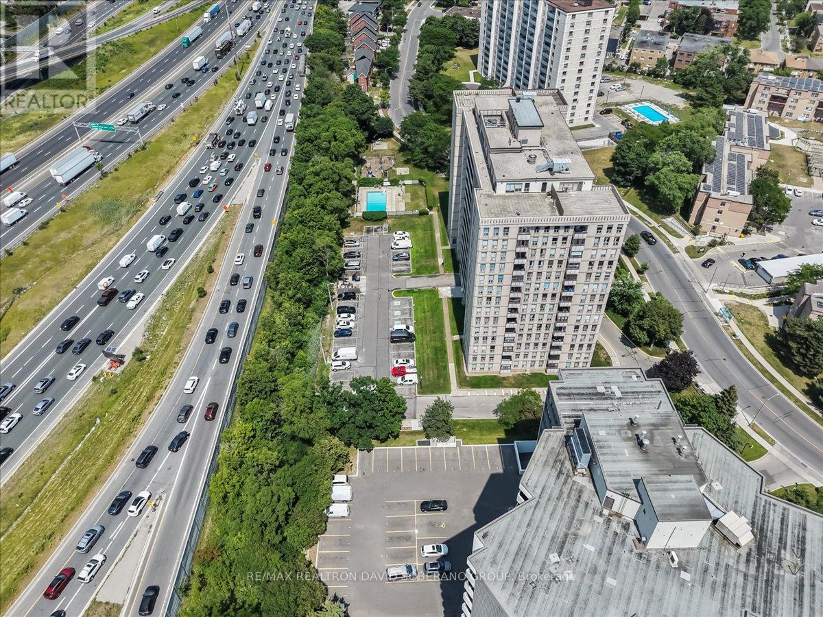 601 - 130 Neptune Drive, Toronto, Ontario  M6A 1X5 - Photo 4 - C13562146
