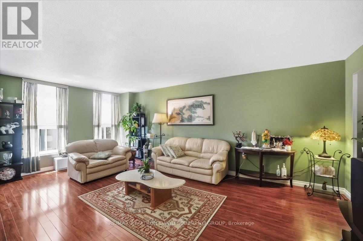 601 - 130 Neptune Drive, Toronto, Ontario  M6A 1X5 - Photo 7 - C13562146