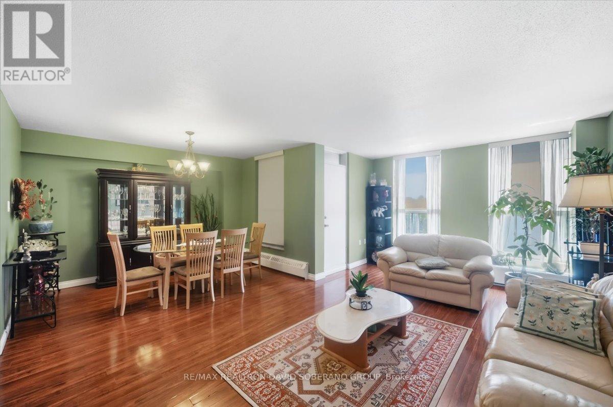 601 - 130 Neptune Drive, Toronto, Ontario  M6A 1X5 - Photo 8 - C13562146