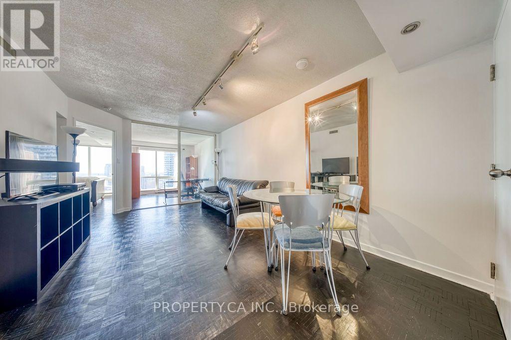 2902 - 1001 Bay Street, Toronto, Ontario  M5S 3A6 - Photo 11 - C13562198