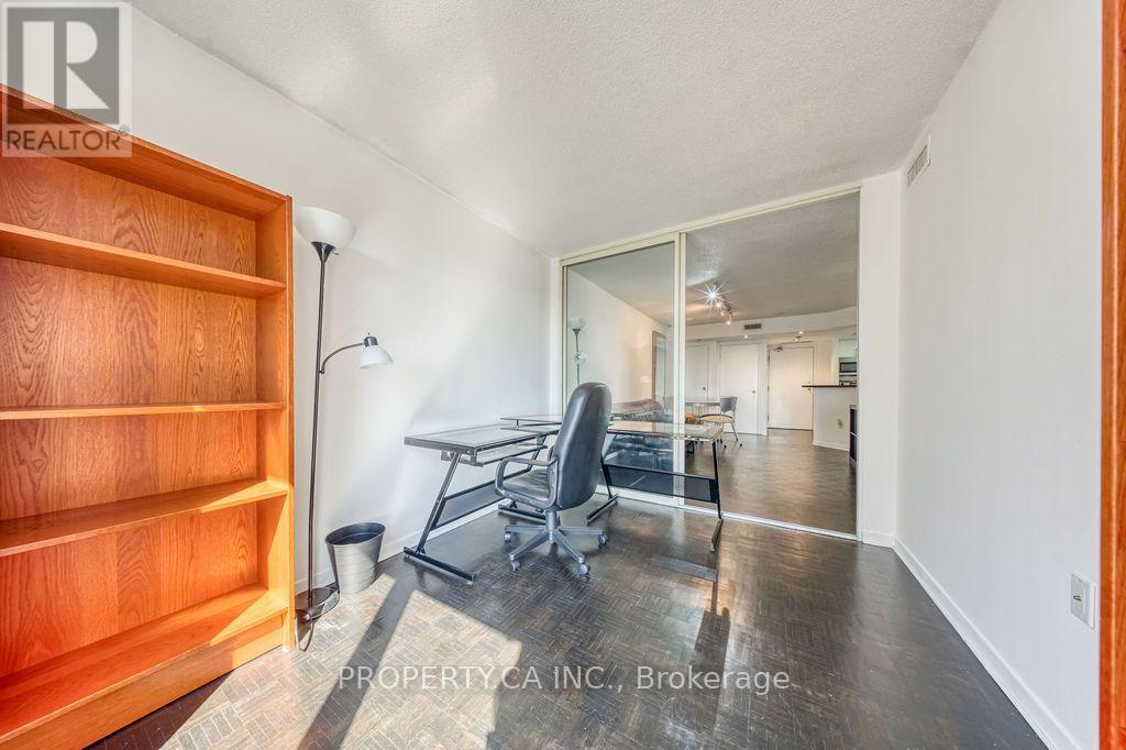 2902 - 1001 Bay Street, Toronto, Ontario  M5S 3A6 - Photo 19 - C13562198