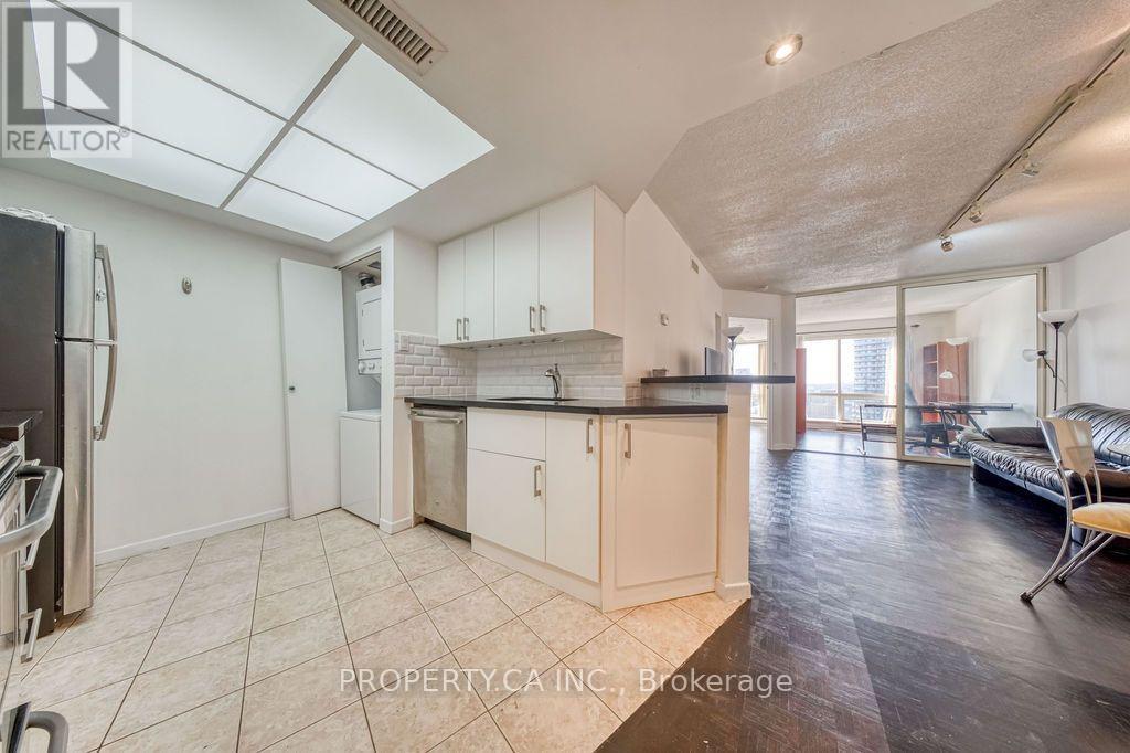 2902 - 1001 Bay Street, Toronto, Ontario  M5S 3A6 - Photo 6 - C13562198