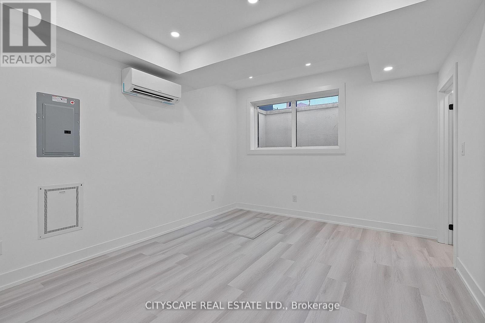 Bsmt - 591 Oakwood Avenue, Toronto, Ontario  M6E 2X8 - Photo 11 - C13562204