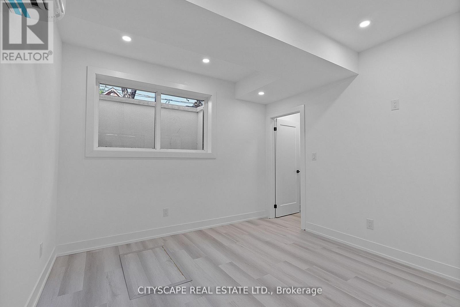 Bsmt - 591 Oakwood Avenue, Toronto, Ontario  M6E 2X8 - Photo 12 - C13562204