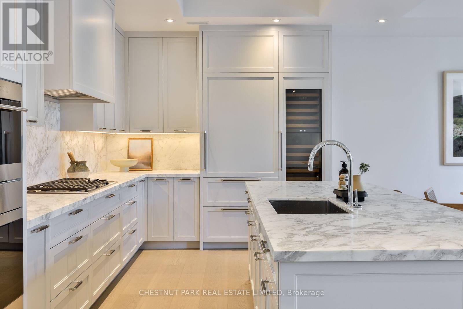 404 - 10 Prince Arthur Avenue, Toronto, Ontario  M5R 1A9 - Photo 13 - C13562214