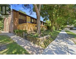 12 - 48 THREE VALLEYS DRIVE, Toronto, Ontario