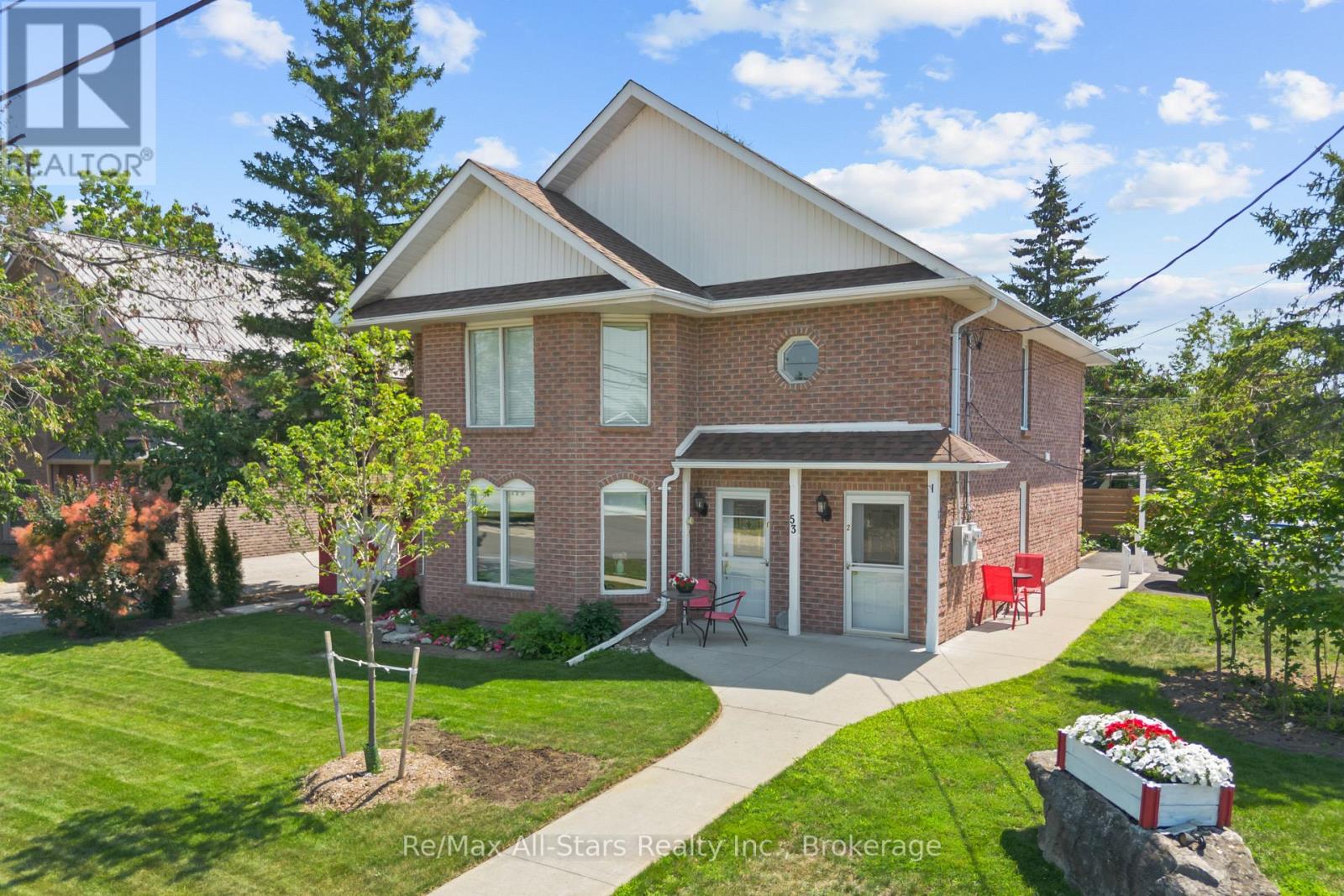 53 HELEN STREET, Kawartha Lakes, Ontario