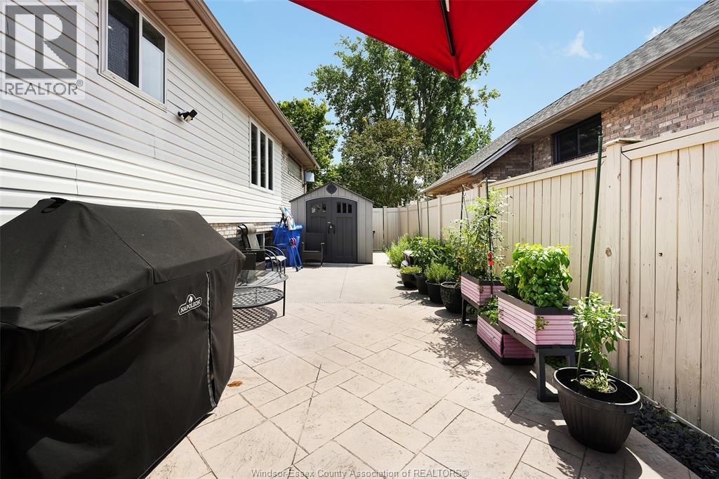 9692 Manitou Crescent, Windsor, Ontario  N8P 1N9 - Photo 10 - 26016900