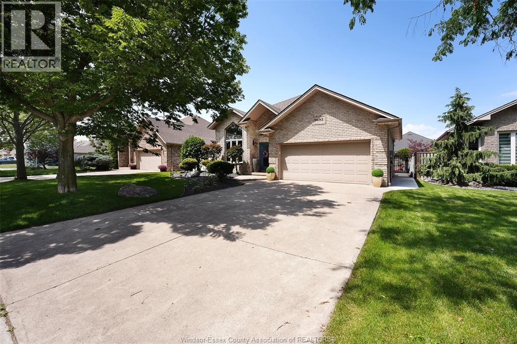 9692 Manitou Crescent, Windsor, Ontario  N8P 1N9 - Photo 3 - 26016900