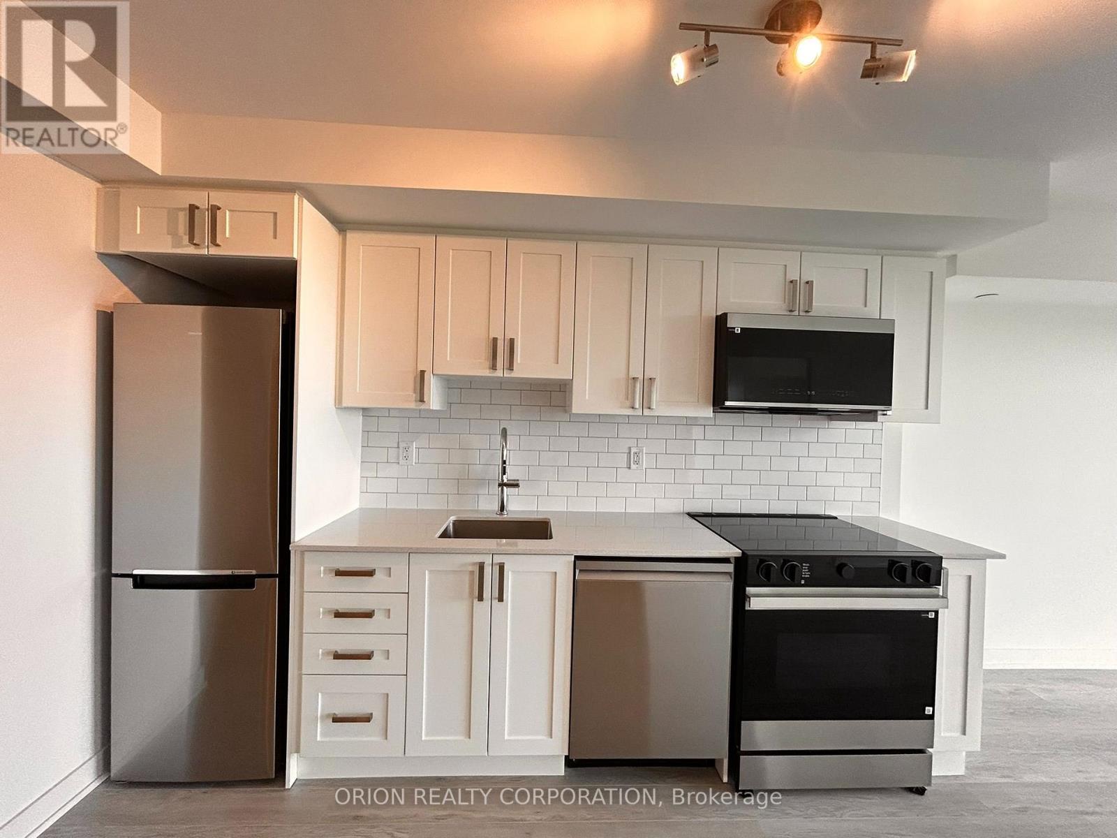 1207 - 1010 SANDY BEACH ROAD, Pickering (Bay Ridges)