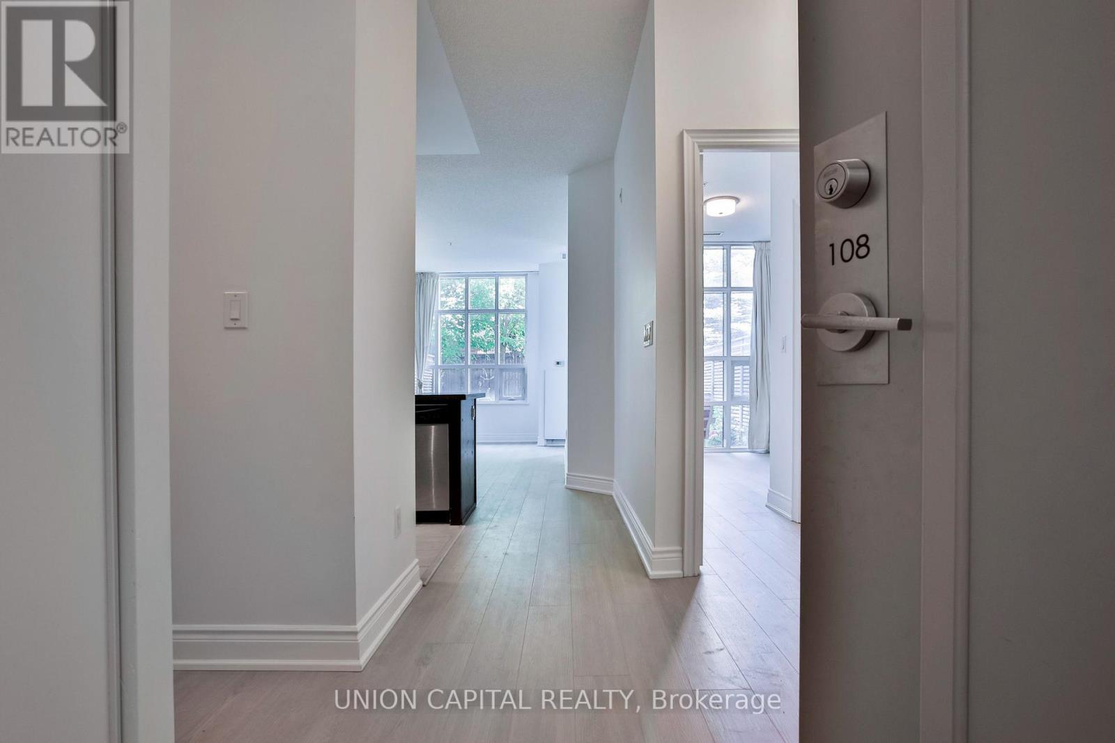 108 - 2396 MAJOR MACKENZIE DRIVE, Vaughan (Maple)