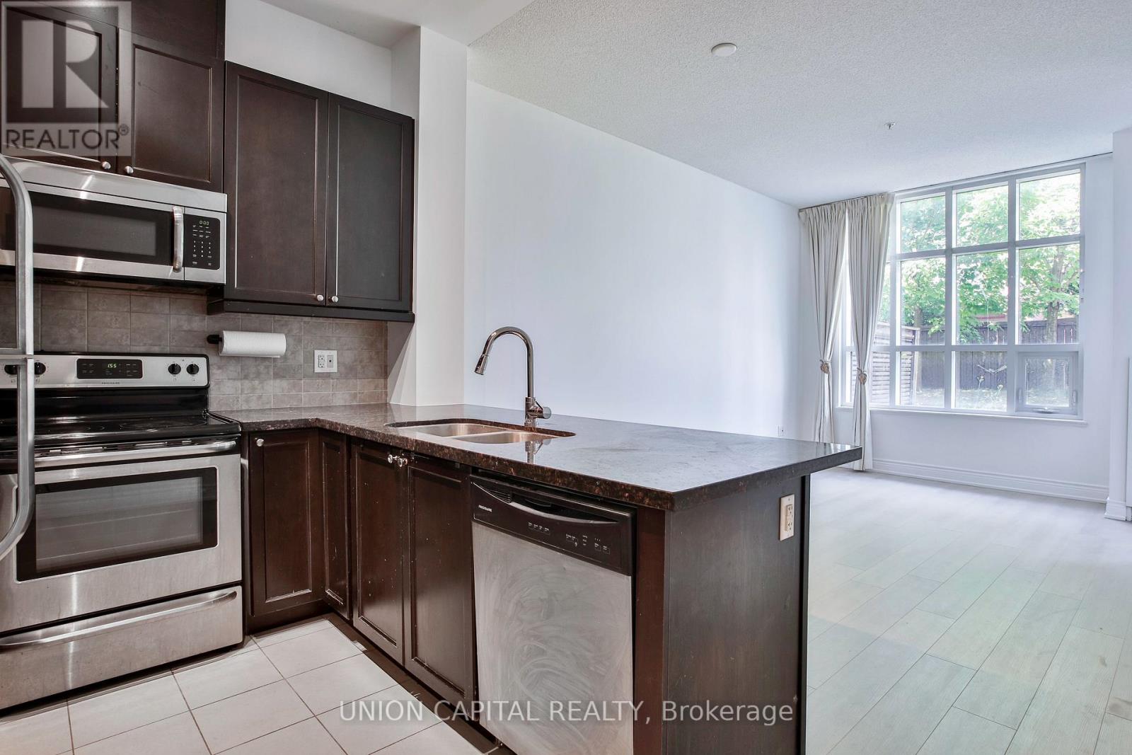 108 - 2396 Major Mackenzie Drive, Vaughan (Maple), Ontario  L6A 4Y1 - Photo 4 - N13561984