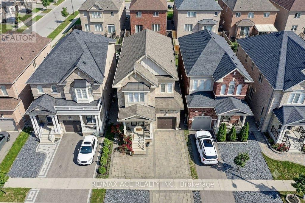 10 Andreeta Drive, Vaughan, Ontario L4H 4H2 - Photo 2 - N13562160