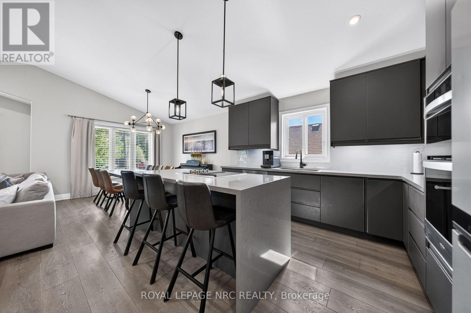 3843 Weinbrenner Road, Niagara Falls, Ontario  L2G 7Y1 - Photo 12 - X13562158